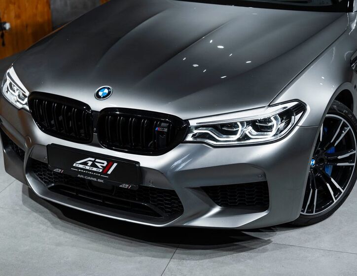 BMW M5 5