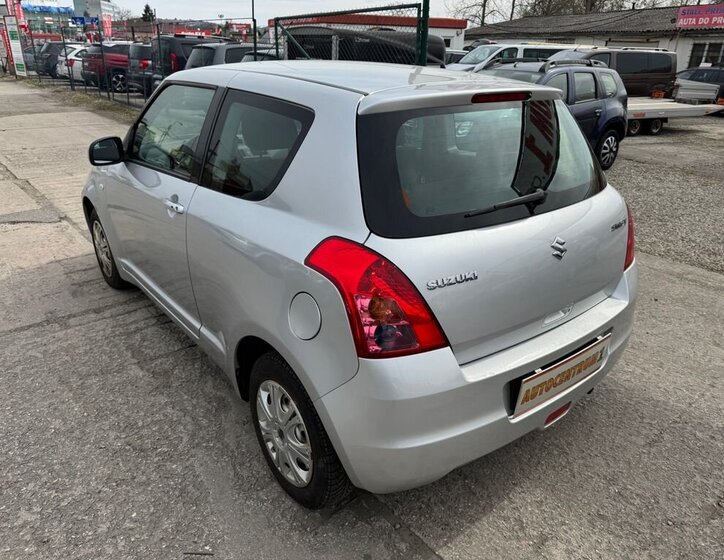 Suzuki Swift Hatchback 1,3 l 67 kw