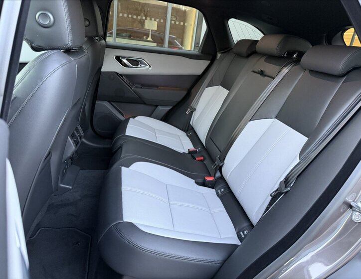 Land Rover Range Rover Velar SUV / Terénní 3,0 l 221 kw