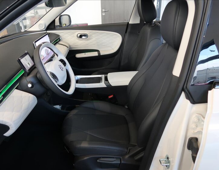 Dongfeng Box Hatchback 0,0 70 kw