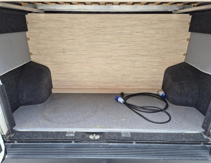 Peugeot Ostatní Ostatní 2,0 l 120 kw