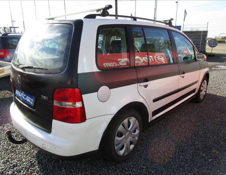 Volkswagen Touran 4