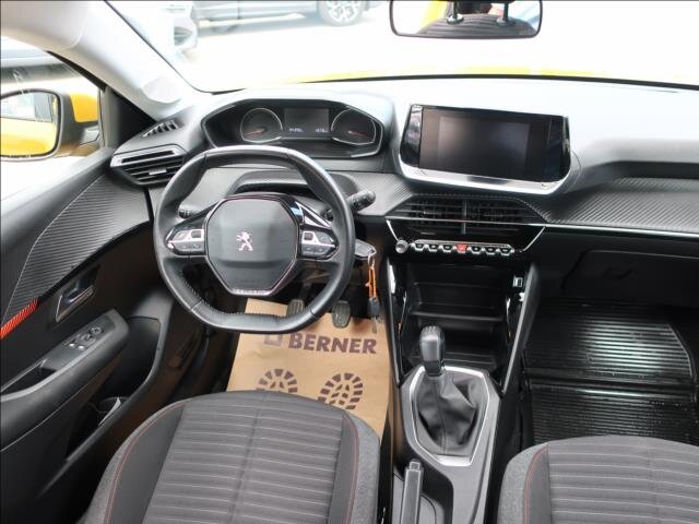 Peugeot 208 Hatchback 1,2 l 55 kw