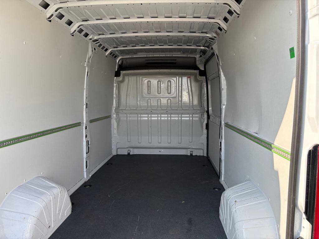 Opel Movano Skříň 2,2 l 103 kw