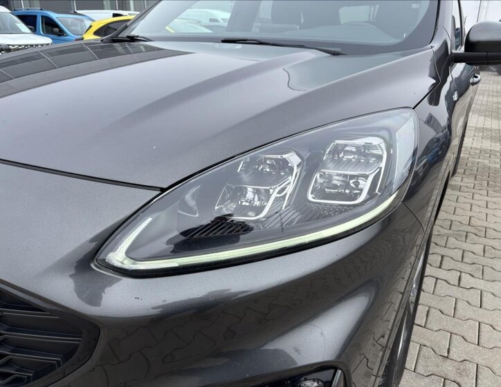 Ford Kuga SUV / Terénní 2,5 l 140 kw