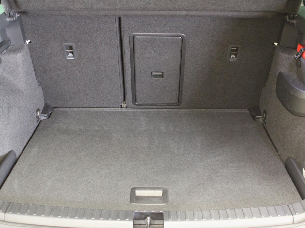 Škoda Karoq SUV / Terénní 1,5 l 110 kw