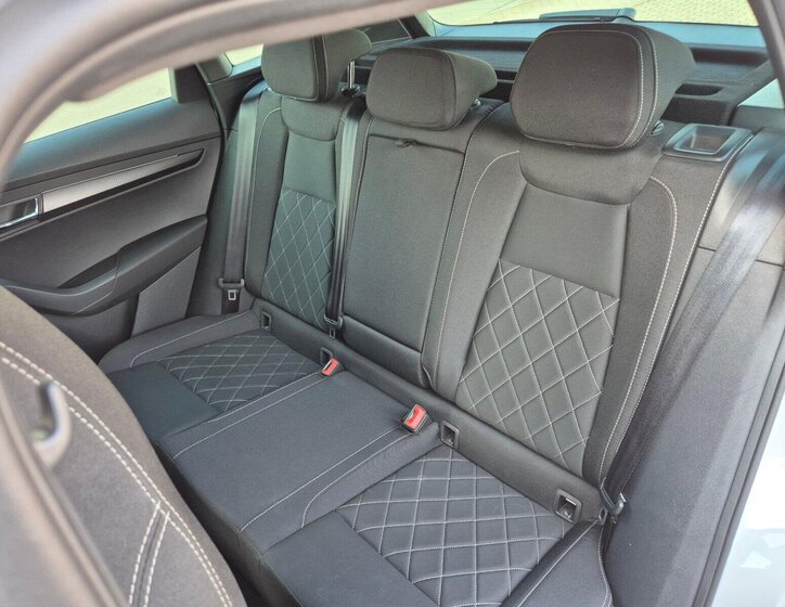 Škoda Karoq SUV / Terénní 1,5 l 110 kw