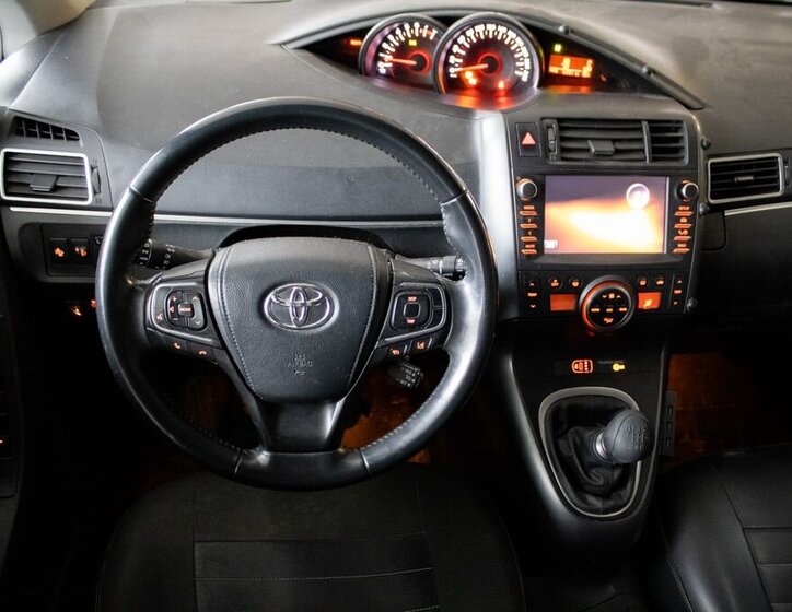 Toyota Verso MPV 1,6 l 97 kw