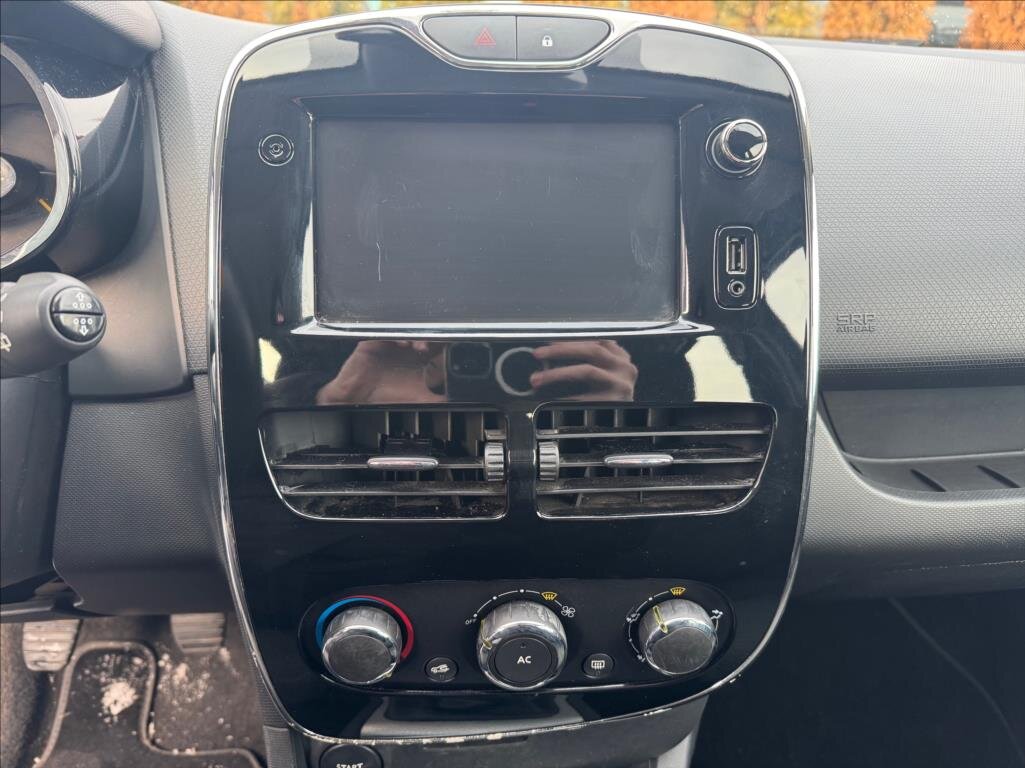 Renault Clio Hatchback 898,0 66 kw