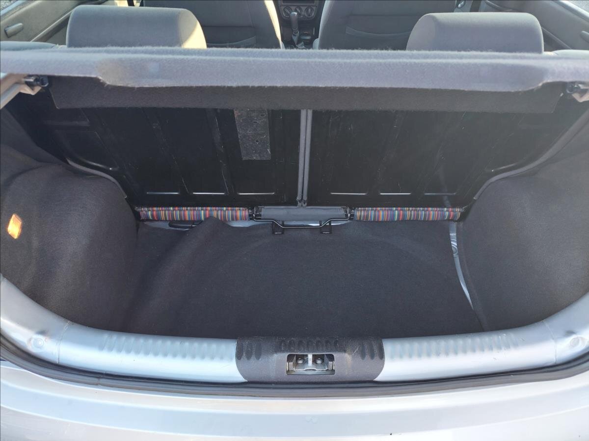 Volkswagen Fox Hatchback 1,2 l 40 kw