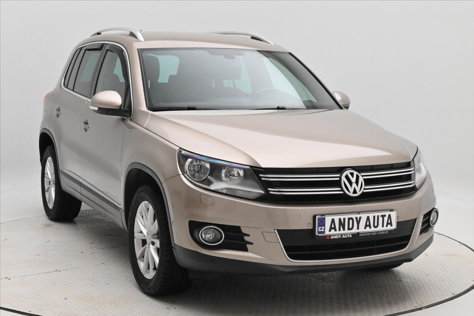 Volkswagen Tiguan SUV 2,0 l 81 kw