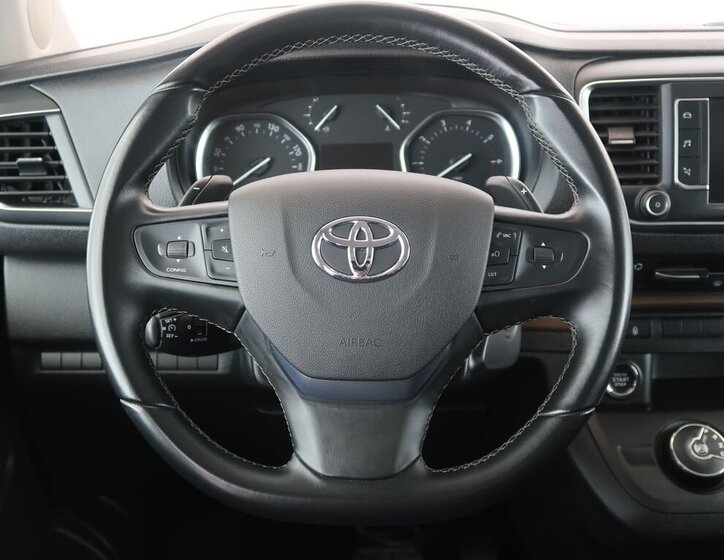 Toyota ProAce VAN-Minibus 2,0 l 130 kw