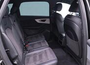 Audi Q7 13