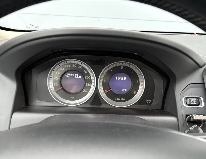 Volvo XC60 SUV 2,4 l 120 kw