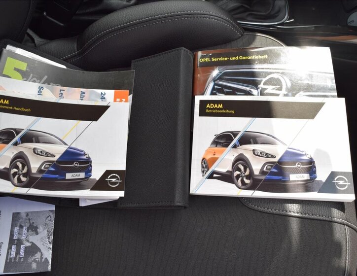 Opel Adam Hatchback 999,0 66 kw