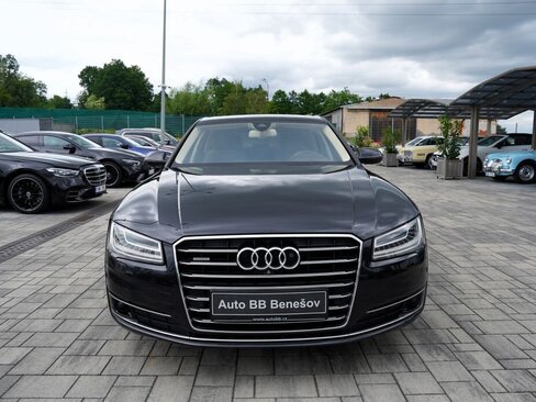 Audi A8 Sedan / Limuzína 3,0 l 190 kw