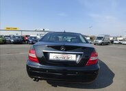Mercedes-Benz Třídy C Sedan / Limuzína 2,1 l 88 kw