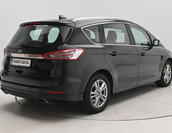 Ford S-MAX 5