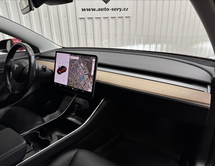 Tesla Model 3 Liftback 0,0 324 kw