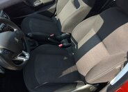 Peugeot 208 Hatchback 1,2 l 61 kw