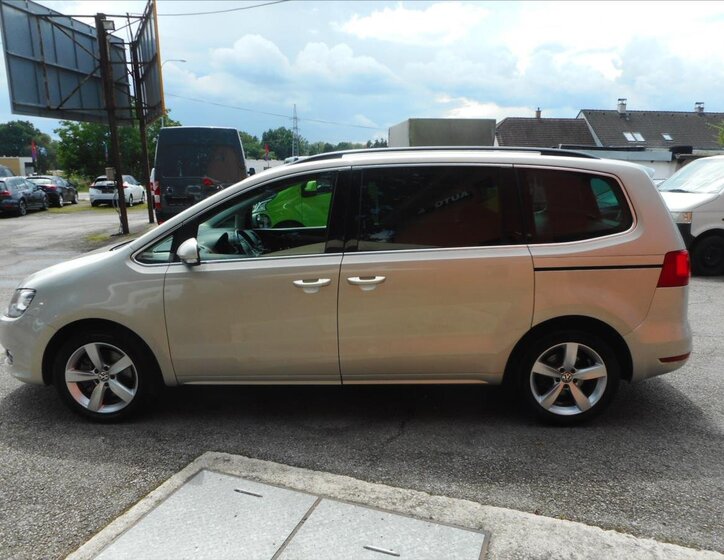 Volkswagen Sharan MPV 2,0 l 103 kw