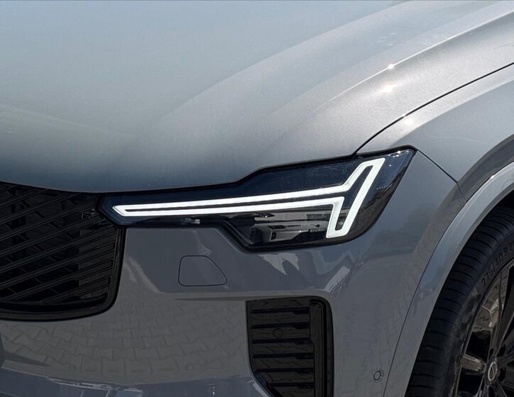 Volvo XC90 SUV / Terénní 2,0 l 0