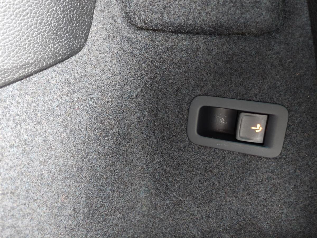 Škoda Karoq SUV / Terénní 2,0 l 110 kw