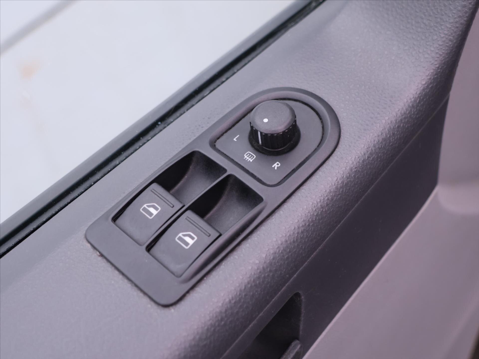 Volkswagen Transporter Kombi 2,0 l 75 kw