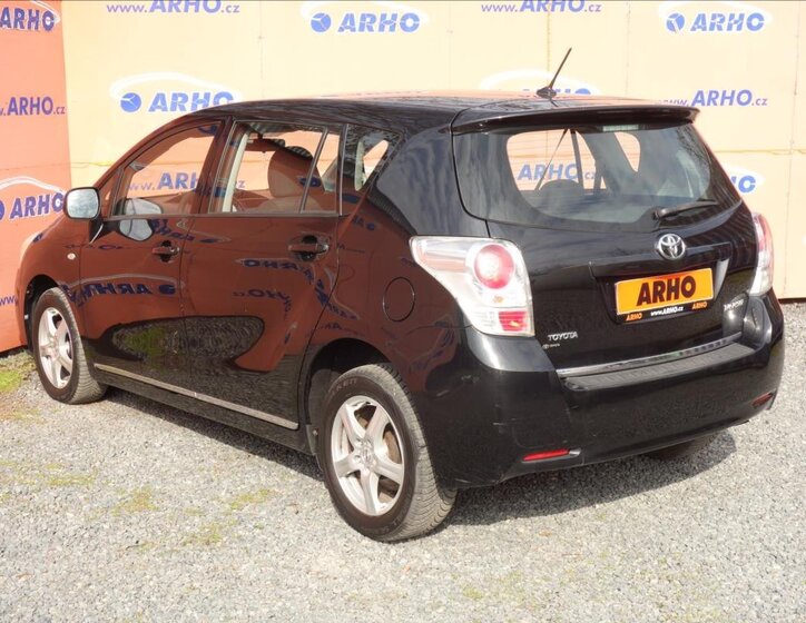 Toyota Verso MPV 1,6 l 97 kw