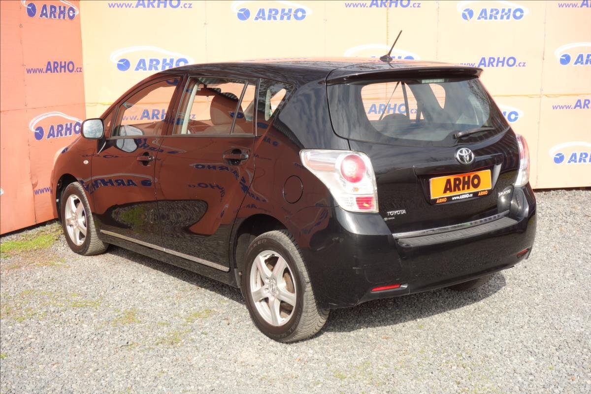 Toyota Verso MPV 1,6 l 97 kw