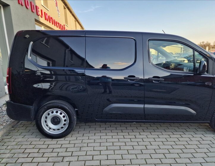 Opel Combo Skříň 1,5 l 75 kw
