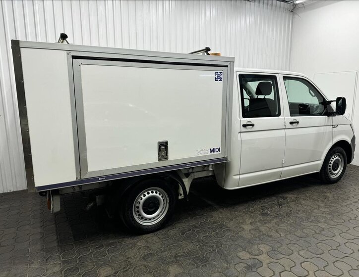 Volkswagen Transporter 9