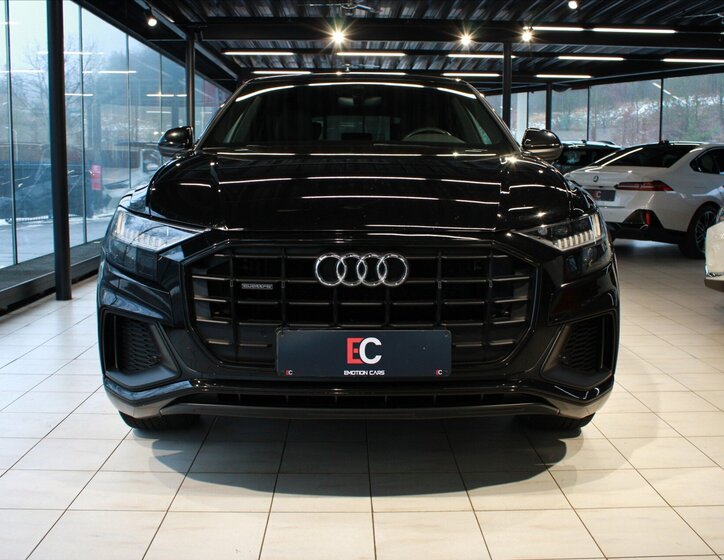 Audi Q8 SUV 3,0 l 210 kw