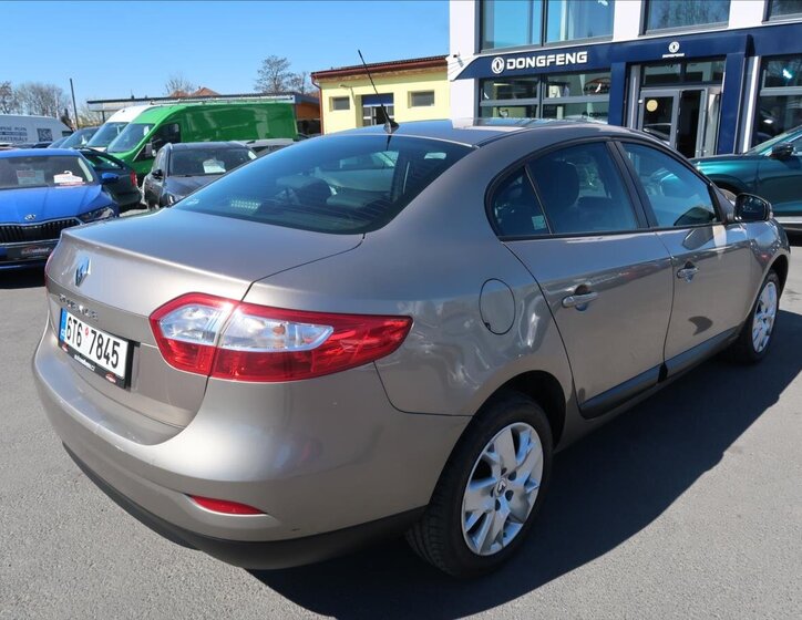 Renault Fluence Sedan / Limuzína 1,6 l 81 kw