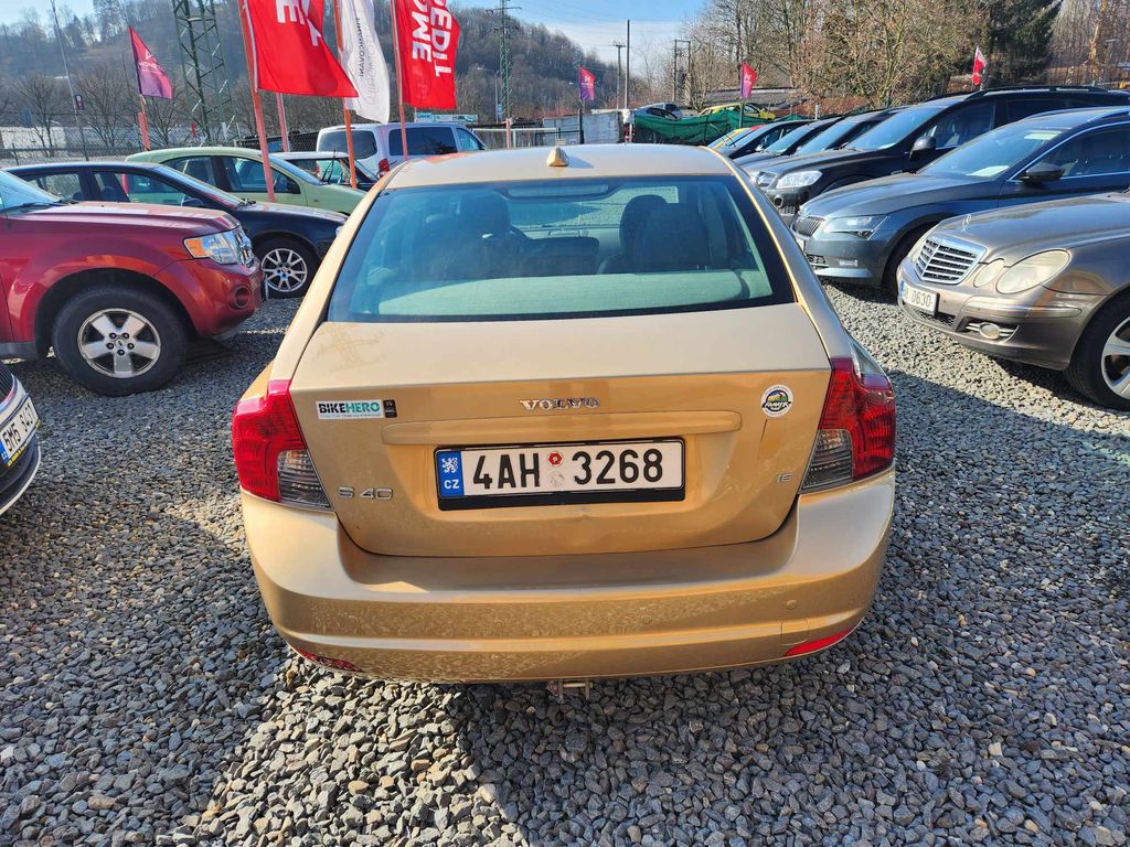 Volvo S40