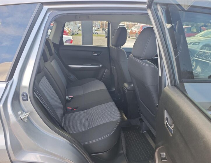 Suzuki Vitara SUV / Terénní 998,0 82 kw