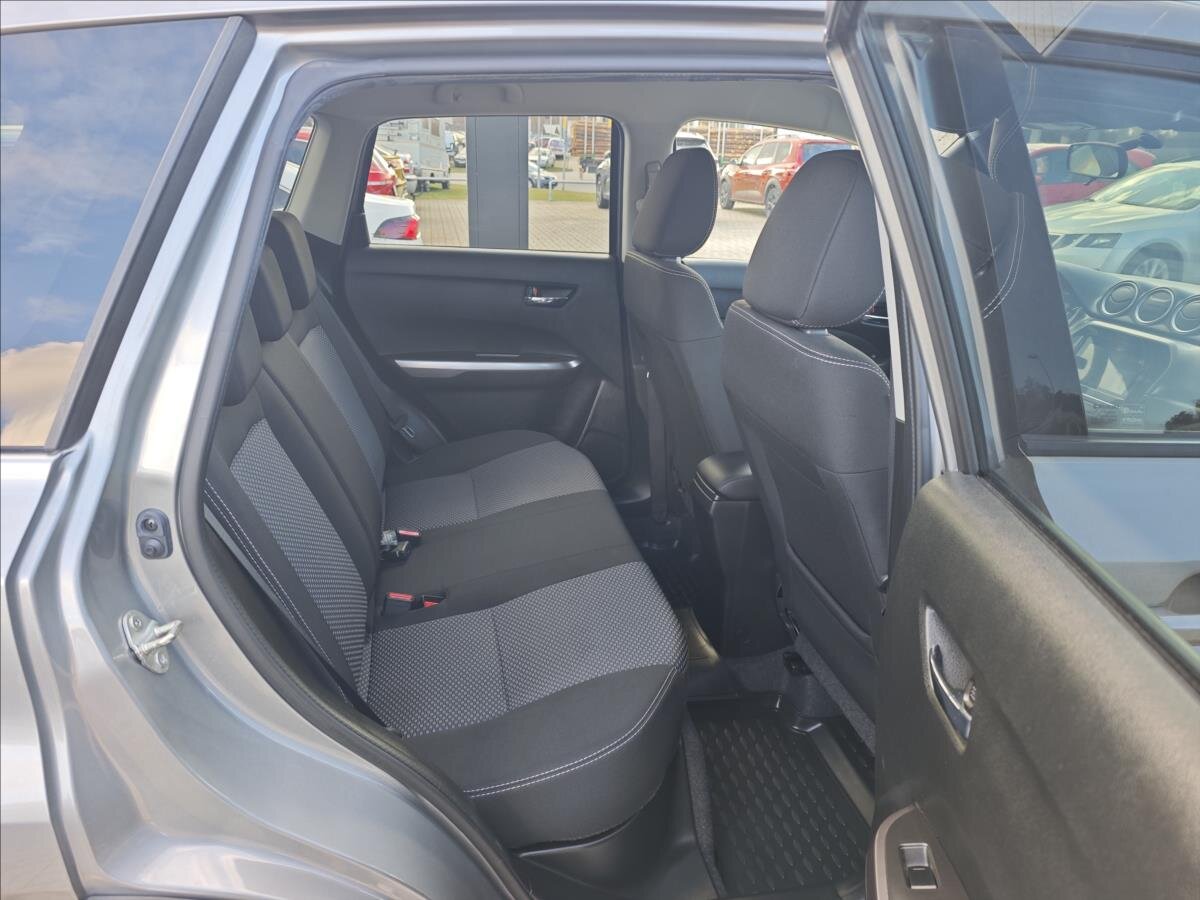 Suzuki Vitara SUV / Terénní 998,0 82 kw