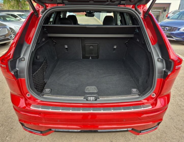 Volvo XC60 SUV / Terénní 2,0 l 145 kw