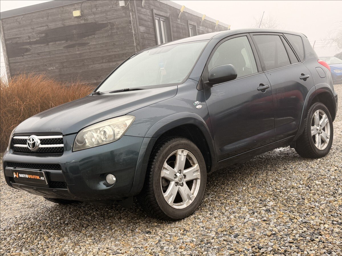 Toyota RAV4 SUV / Terénní 2,2 l 130 kw