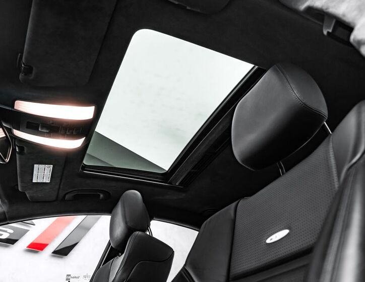 Mercedes-Benz CLS 21