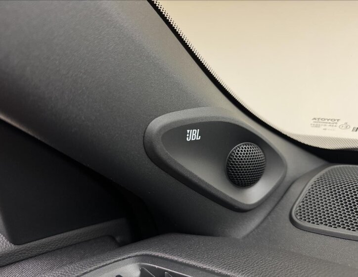 Toyota Yaris Cross 19