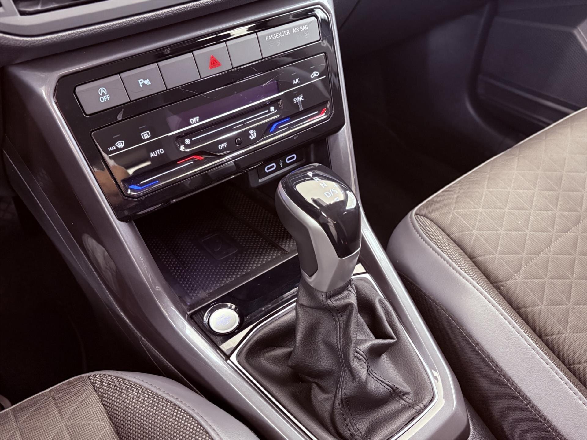 Volkswagen T-Cross Kombi 999,0 81 kw