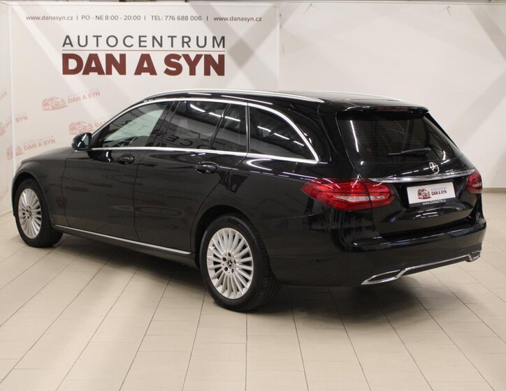 Mercedes-Benz Třídy C Kombi 2,0 l 135 kw