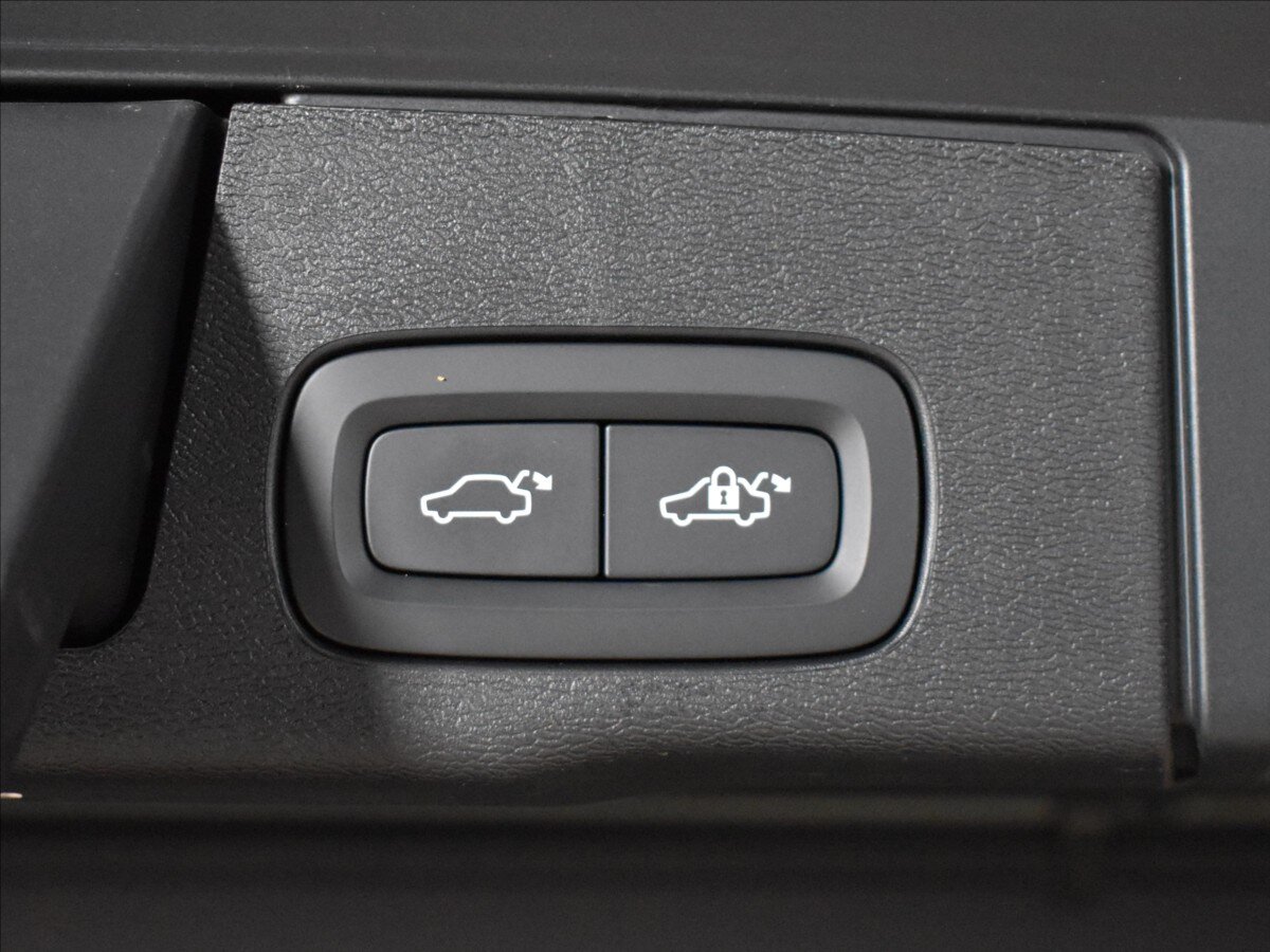 Volvo XC60 Kombi 2,0 l 257 kw