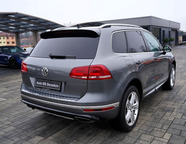 Volkswagen Touareg 6