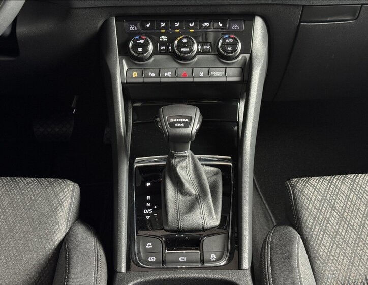 Škoda Karoq SUV / Terénní 2,0 l 110 kw