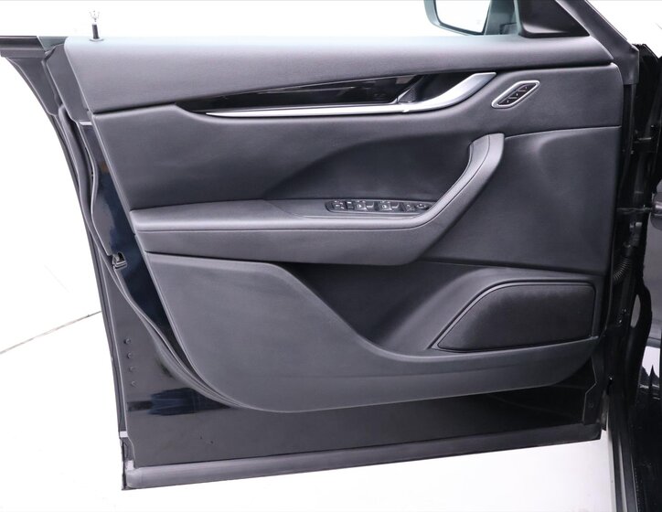 Maserati Levante SUV 3,0 l 257 kw