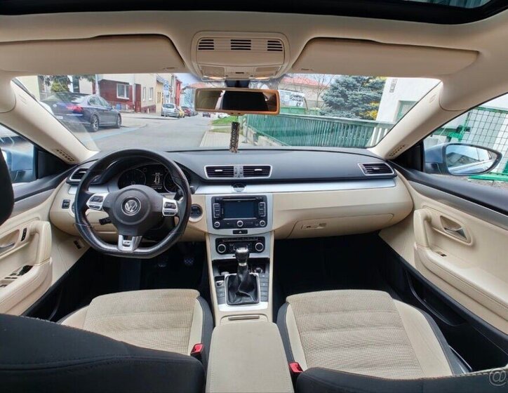 Volkswagen Passat Sedan / Limuzína 0,0 125 kw