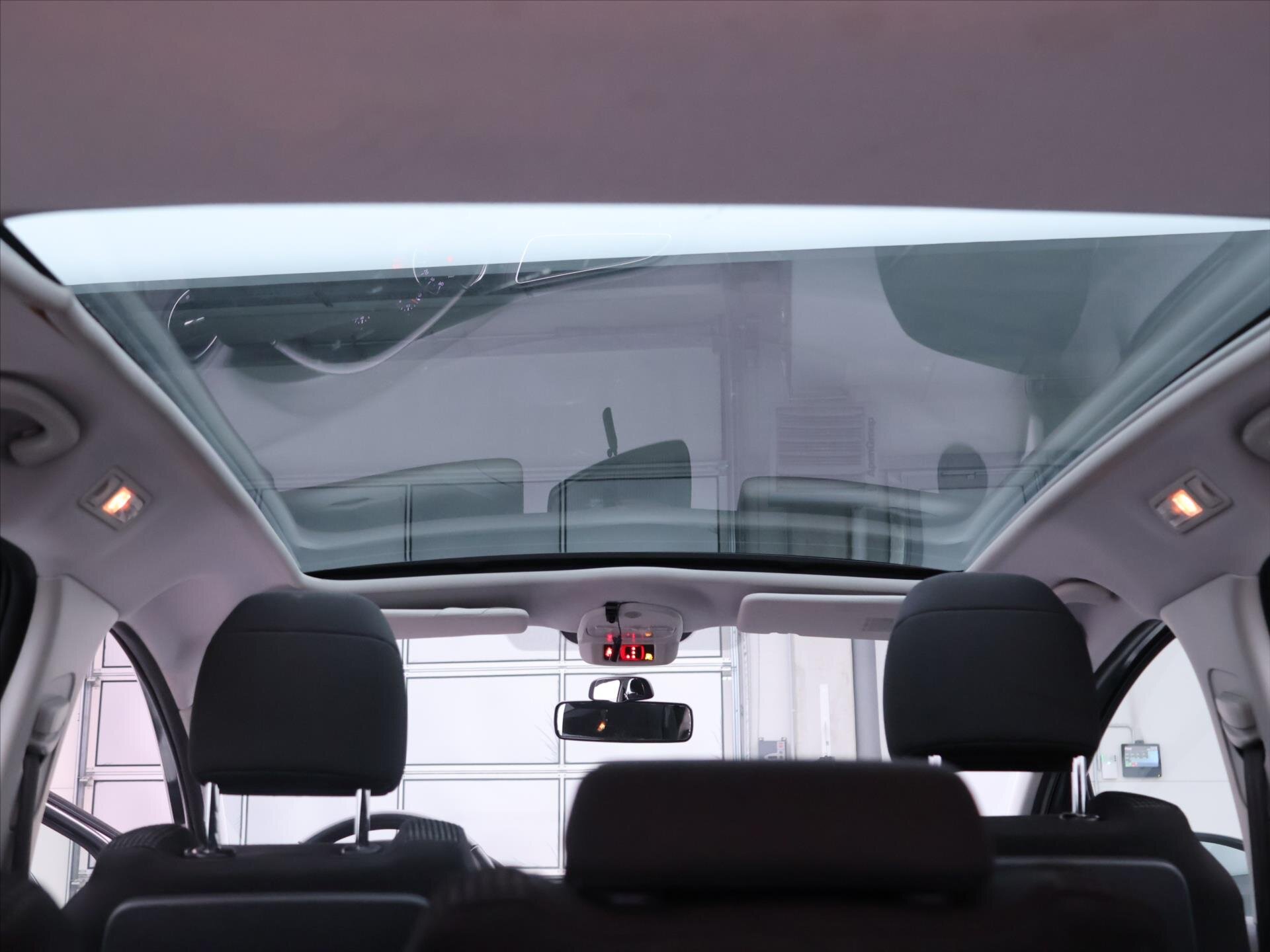 Peugeot 5008 MPV 1,6 l 88 kw