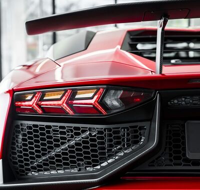 Lamborghini Aventador 12